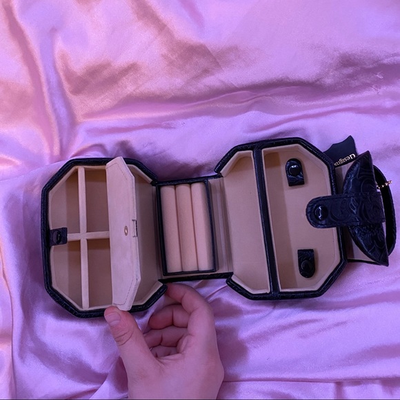 Vintage Genuine Leather Small Jewelry Box - Picture 6 of 8